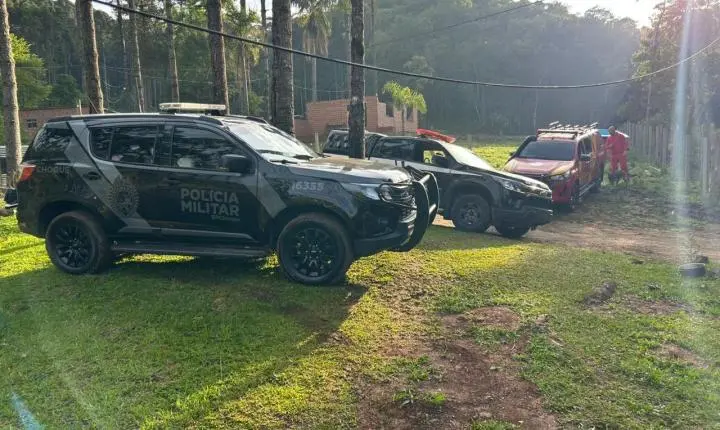 PCPR e PMPR cumprem mandados contra grupo acusado de matar policial na RMC